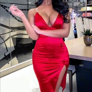 NWT Fashion Nova Don’t Doubt Me Midi Dress